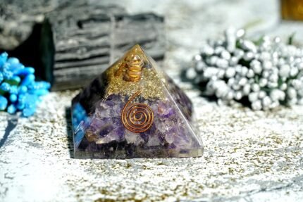 REBUY Amethyst Pyramid Orgon Orgonite Pyramid Reiki Healing Crystal